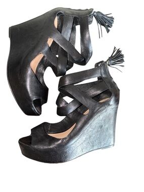 Dolce Vita Black Leather Strappy Wedge Sandals with Tassel